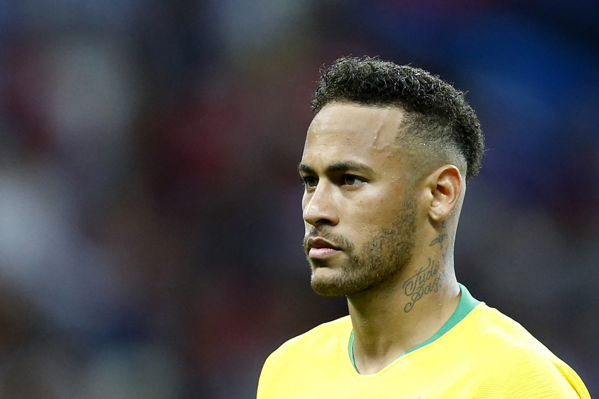 Penteado do craque no decorrer do torneio, em 2018 - Benjamin Cremel / AFP