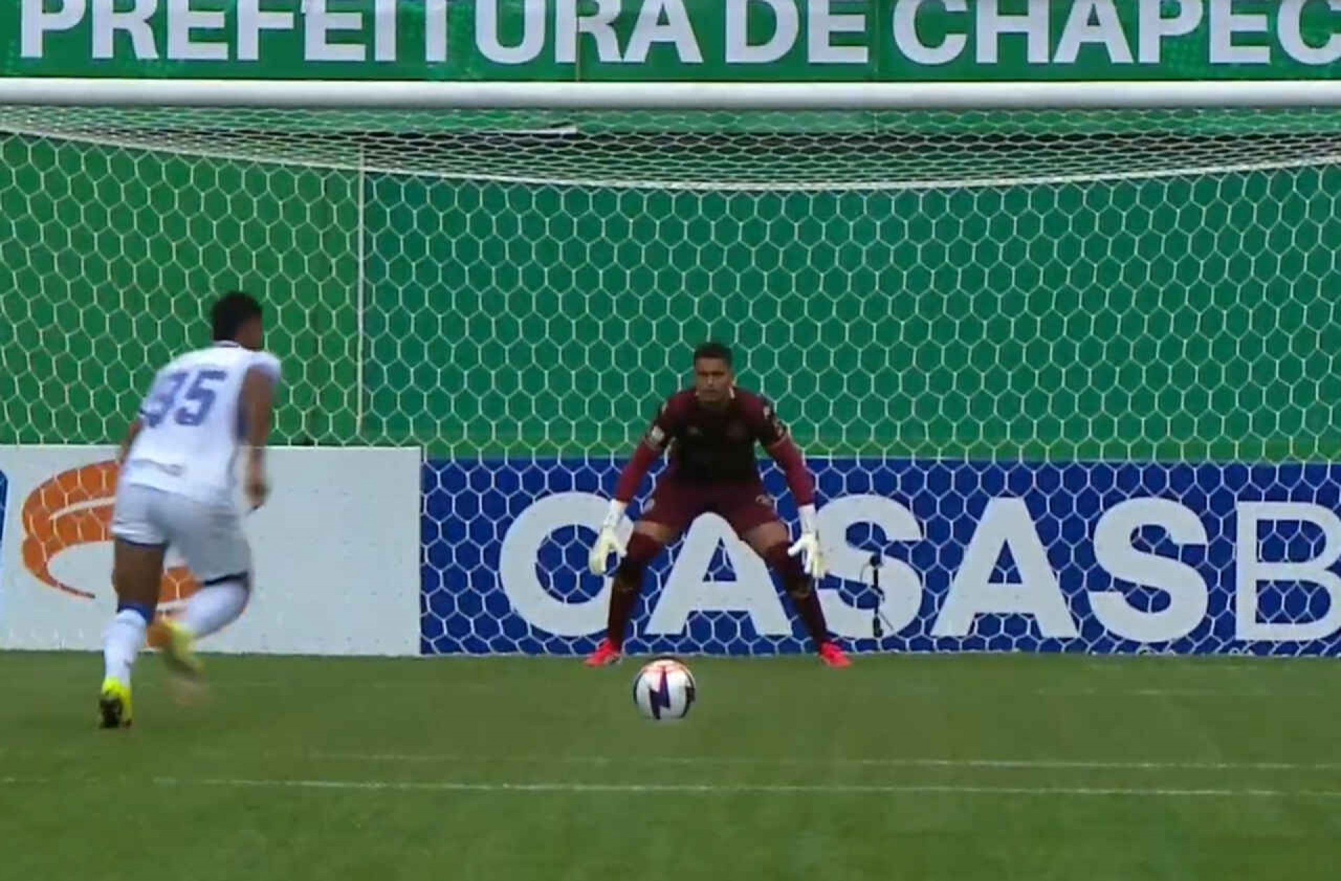 Ava&iacute; bate a Chapecoense nos p&ecirc;naltis e conquista a Copa Sul-Sudeste