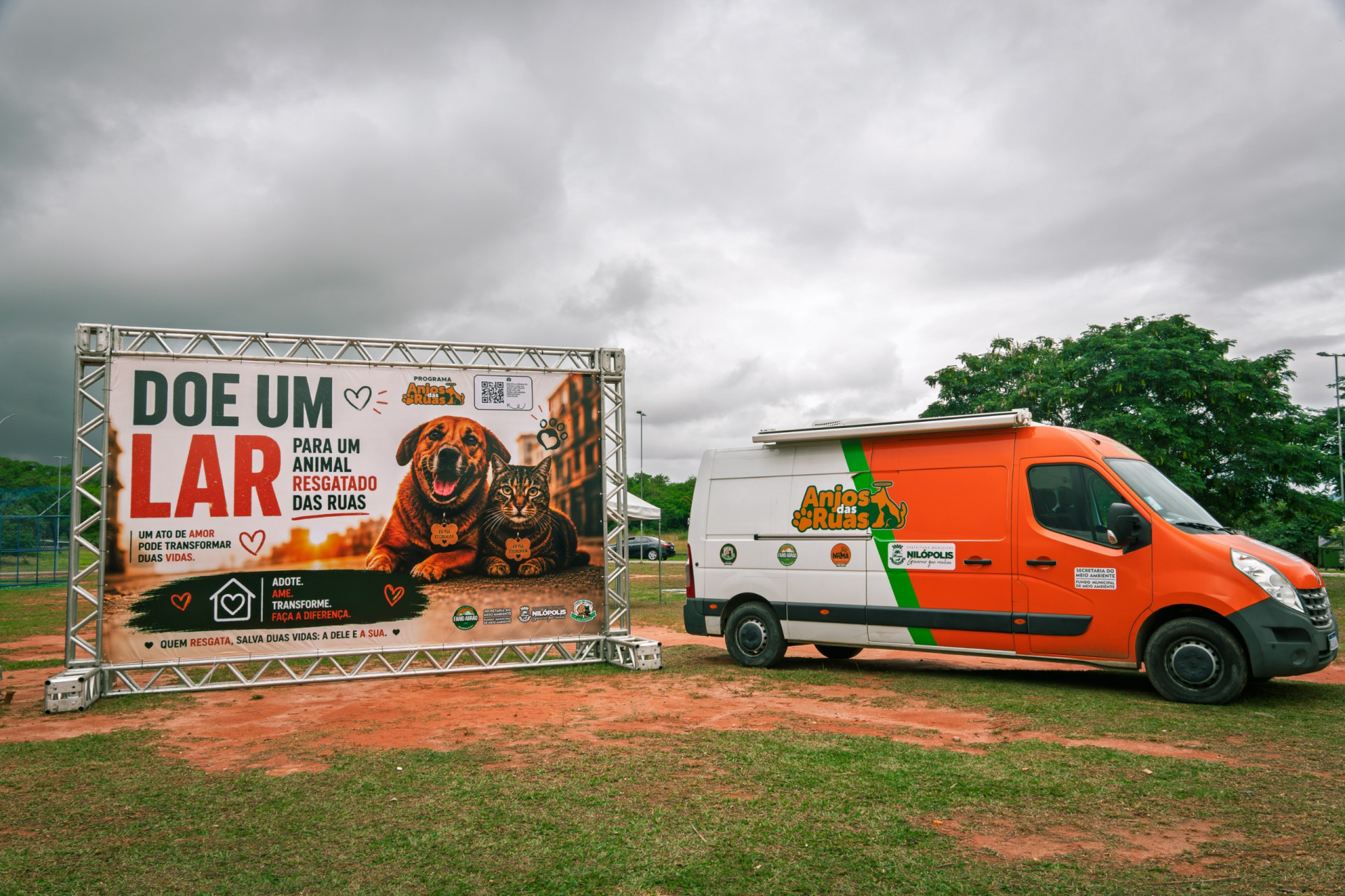 Nilópolis lança programa de resgate e adoção de animais em s