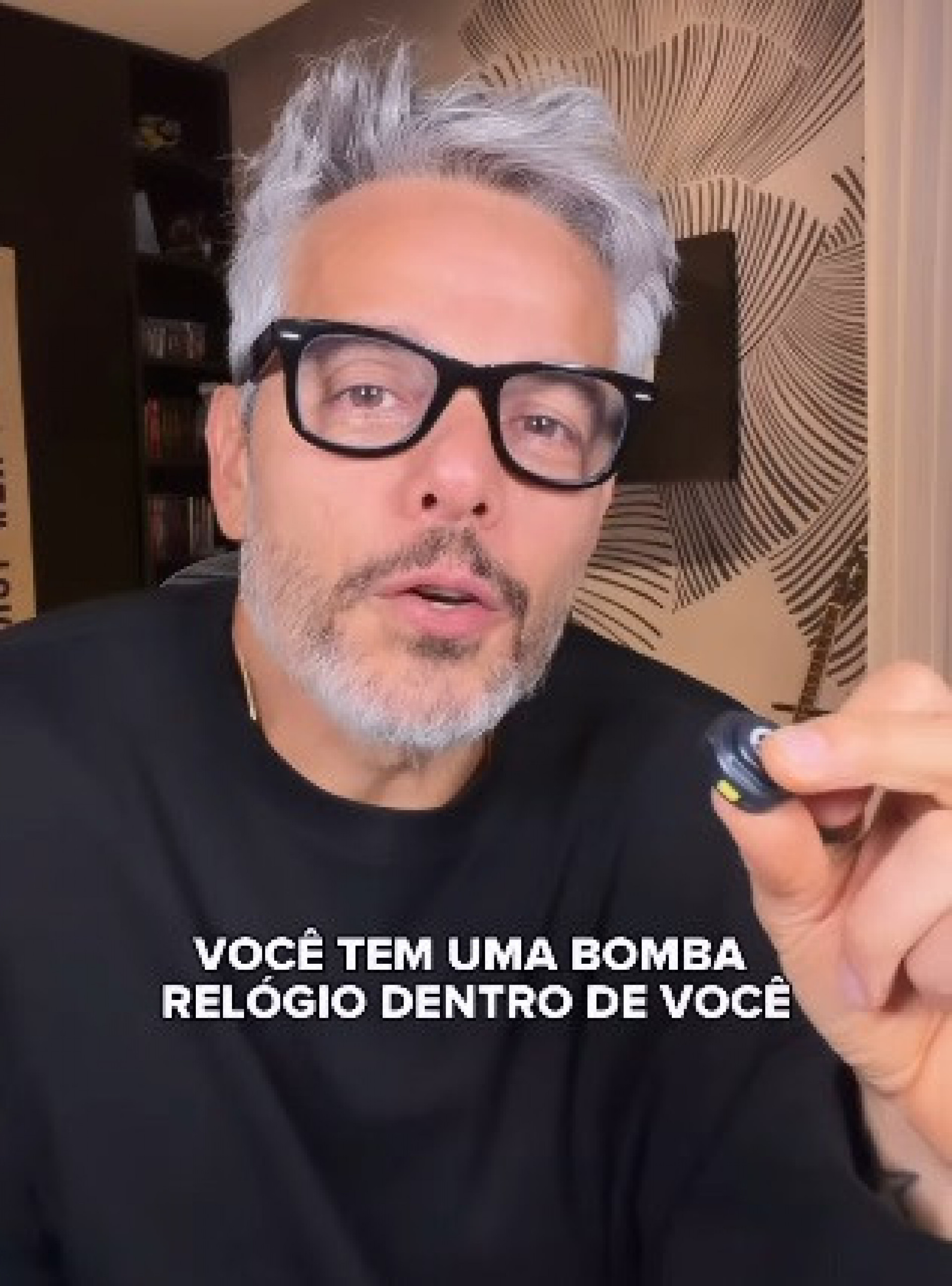 Otaviano Costa recorda diagnóstico de aneurisma da aorta: 'B