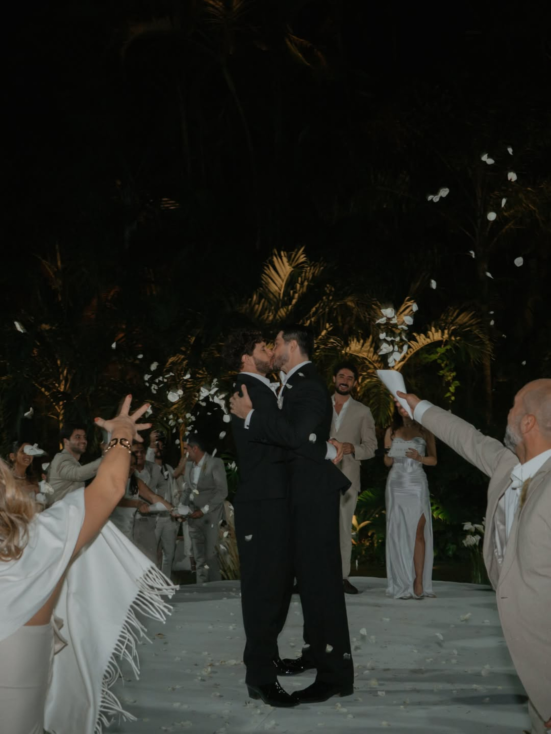 Heron Leal e Igor Cosso reuniram amigos e familiares para celebrar união - Reprodução/Instagram