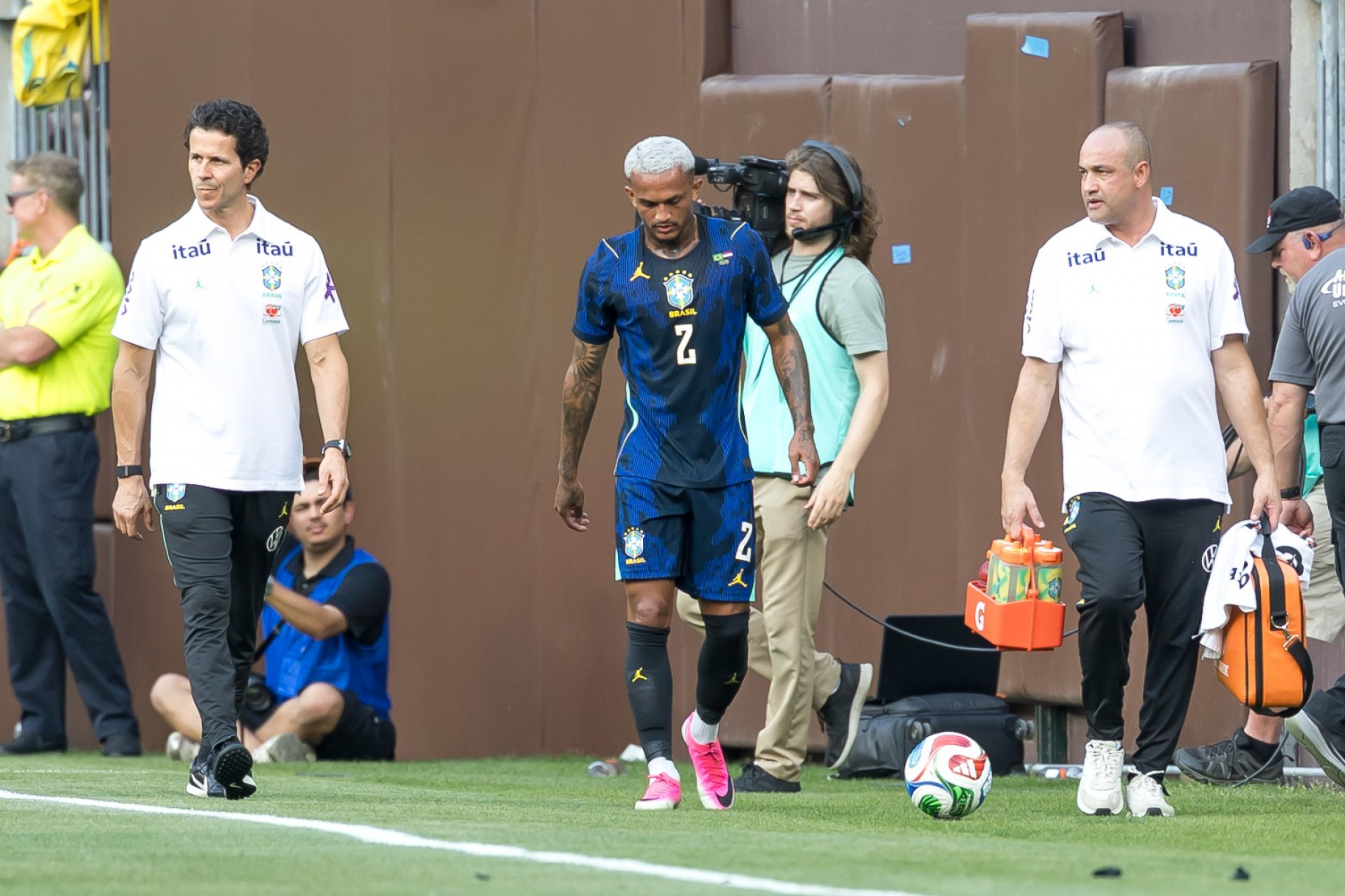 Wesley lamenta corte da Seleção às vésperas da Copa: 'Hoje p