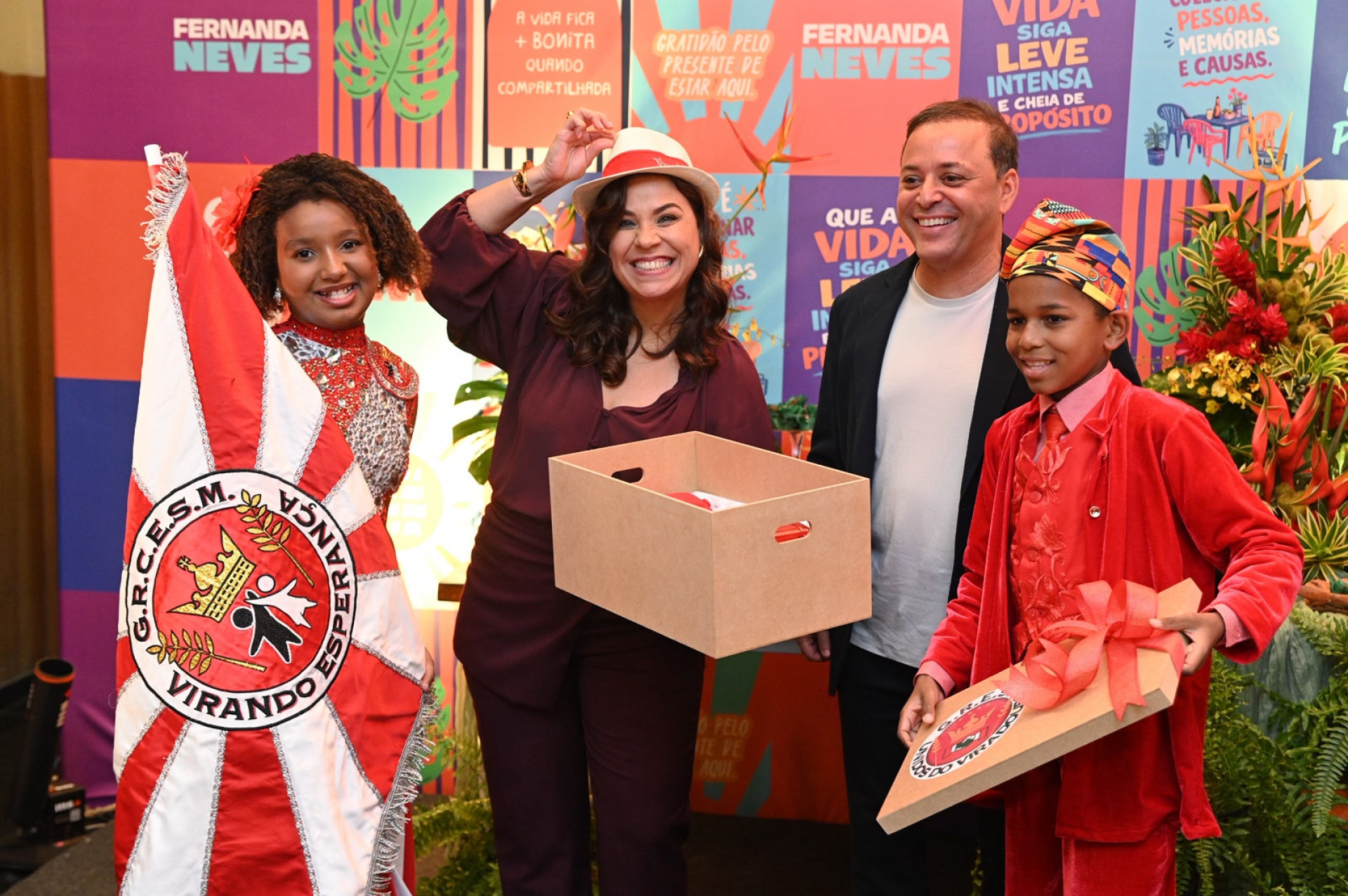 Aniversário de Fernanda Neves lota Praia Clube São Francisco