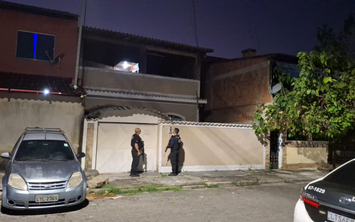 Agentes da DRF cumpriram mandados de busca e apreensão em endereços ligados à quadrilha