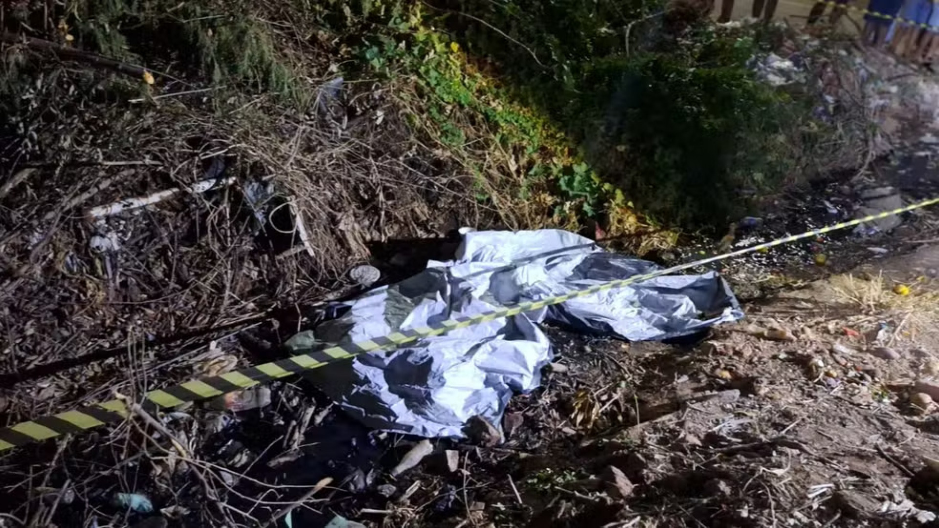 Menino de 2 anos é encontrado morto em esgoto no Piauí