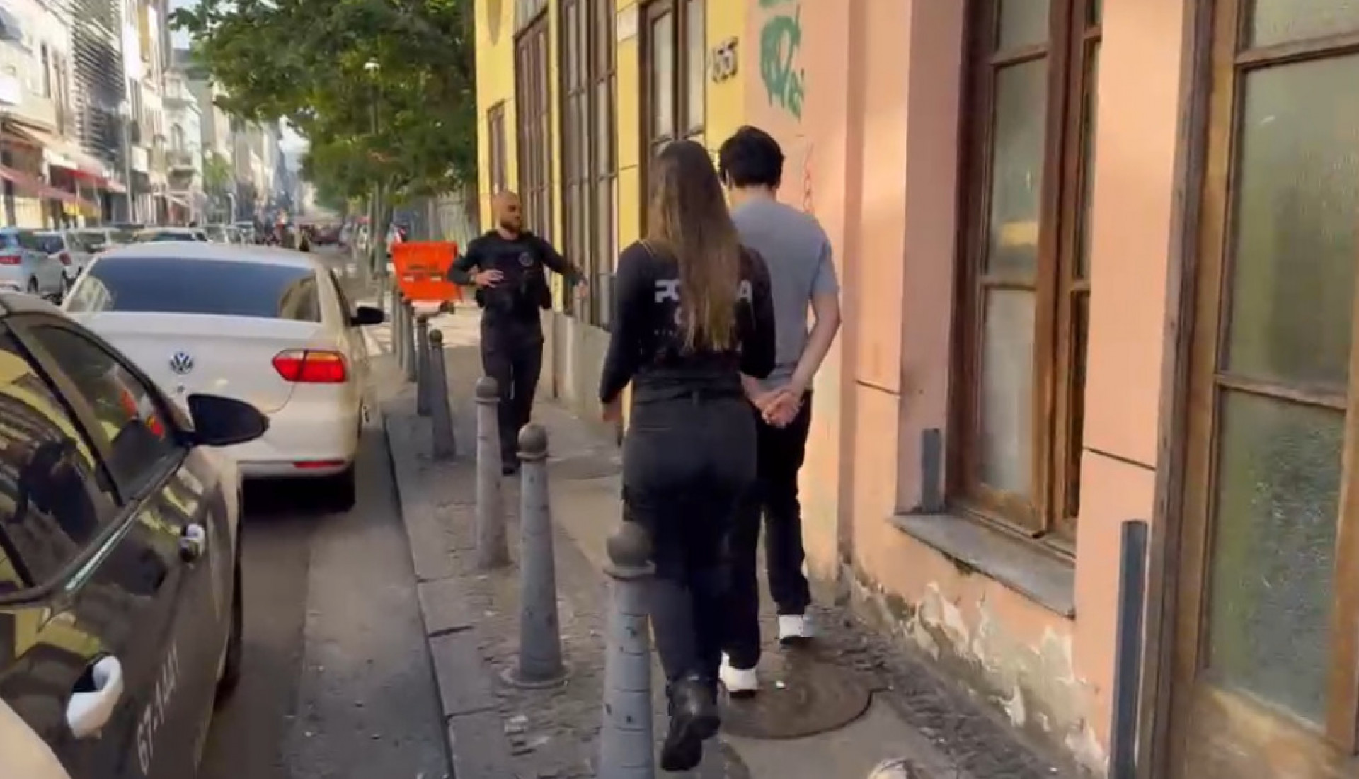 Polícia prende homem que armazenava imagens de abuso infanti