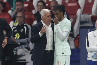 França vence a Irlanda do Norte com hat-trick de Olise; Holanda supera o Uzbequistão