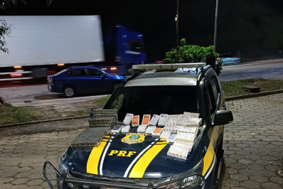 Polícia prende homem com cerca de R$ 1,8 milhão em mercadorias contrabandeadas