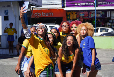 Alunos do CRIA SG realizam flashmob na Praça Doutor Luiz Palmier, no Centro