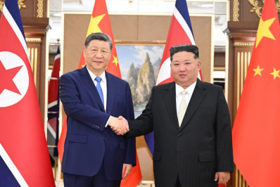 Presidente da China visita Coreia do Norte e promete maior cooperação
