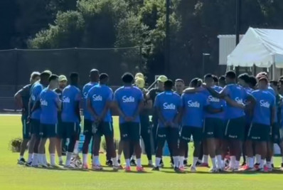 Com a presença de Éderson, seleção brasileira treina de olho na estreia na Copa