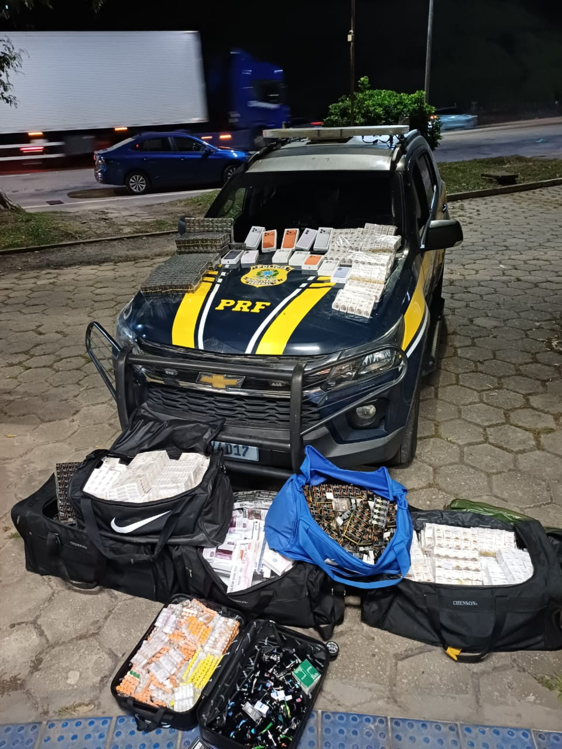Polícia prende homem com cerca de R$ 1,8 milhão em mercadori