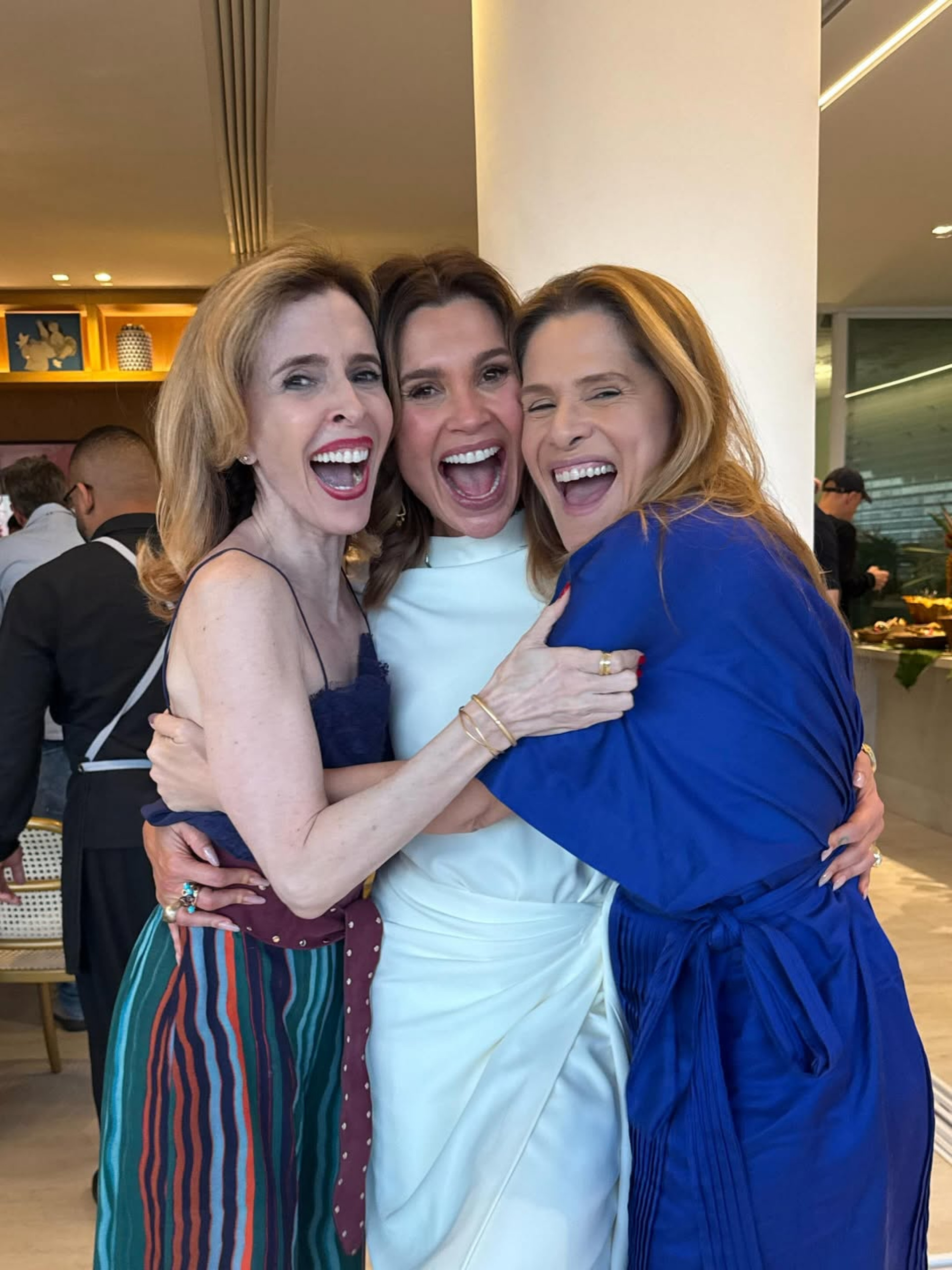 Flávia Alessandra posa com Deborah Evelyn e Ingrid Guimarães - Reprodução / Instagram