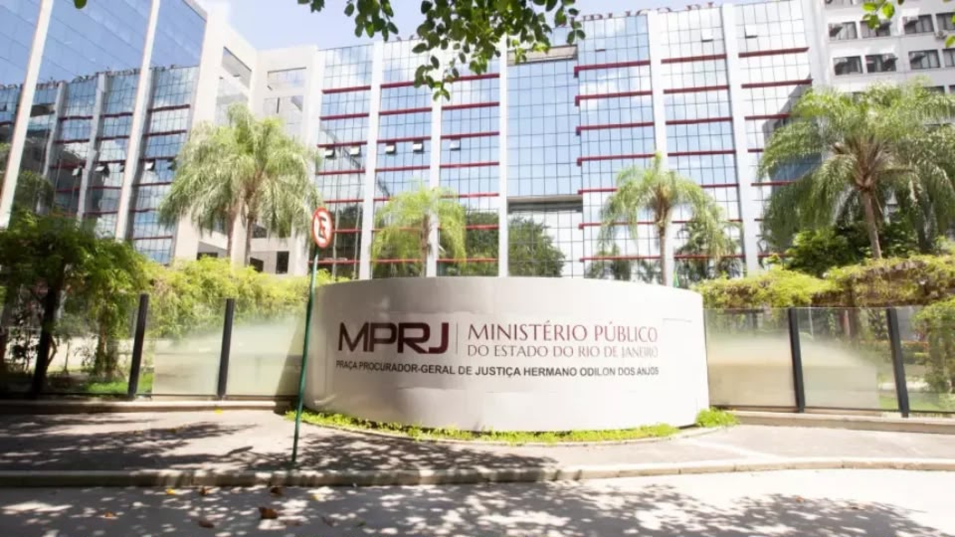 MPRJ denuncia grupo por fraude milionária contra banco