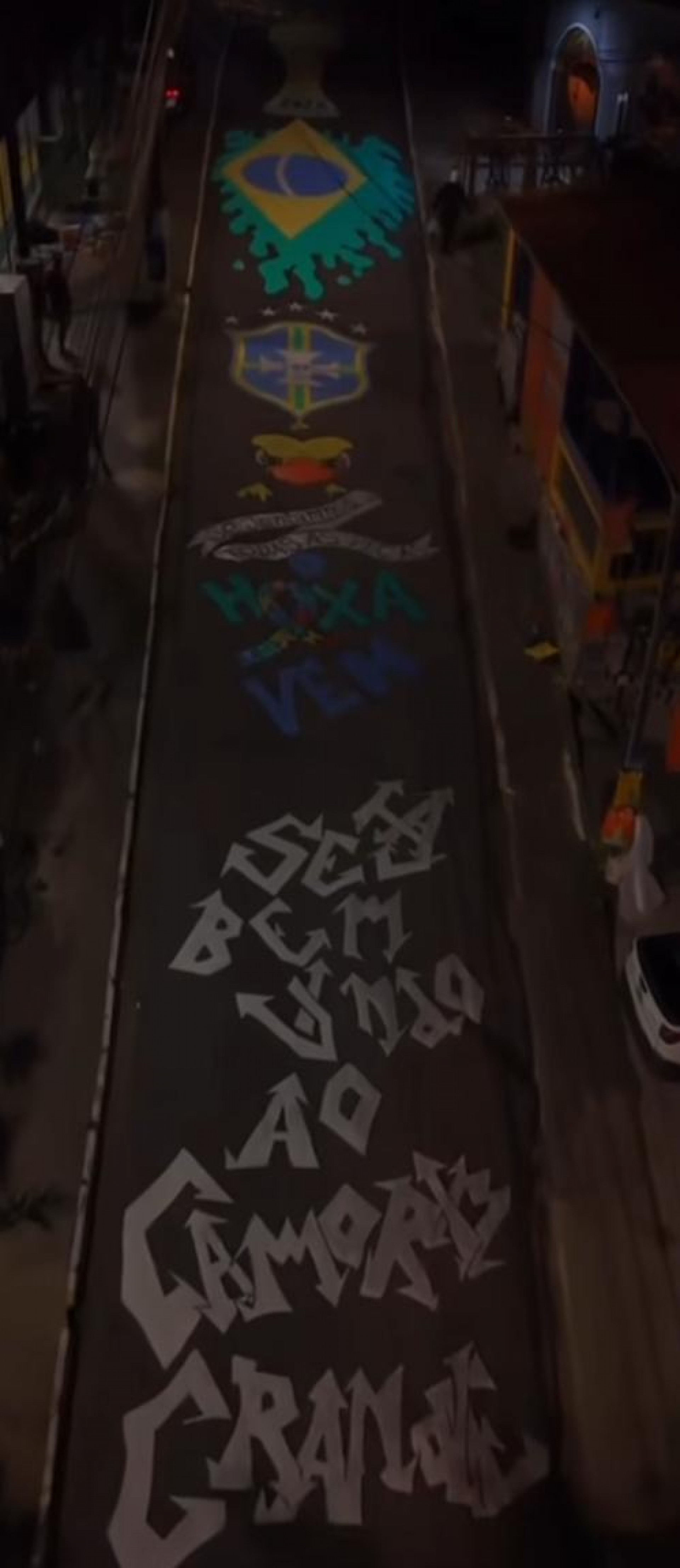 Moradores do Camorim trabalharam na ornamenta&ccedil;&atilde;o a noite - Divulga&ccedil;&atilde;o