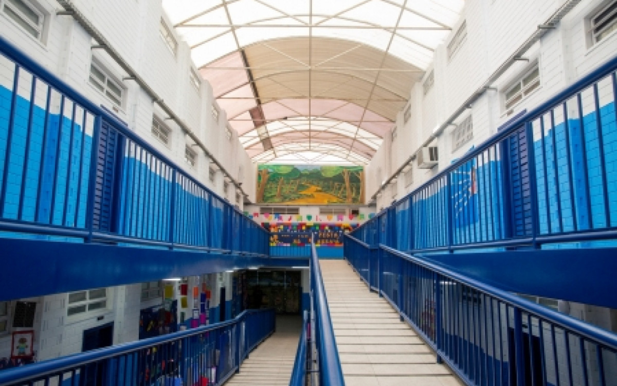 Prefeitura de Caxias entrega mais uma escola reformada