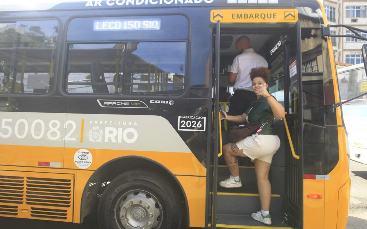 Jade Silveira embarcou no ônibus da linha LECD 150 (Grajaú - Siqueira Campos)