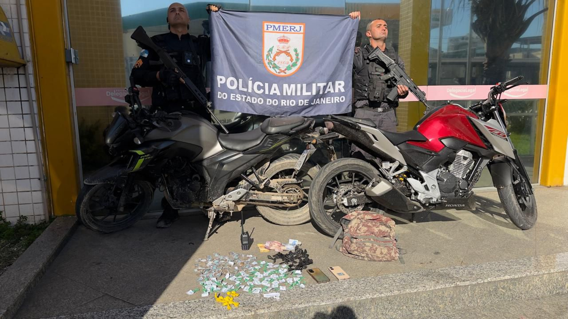 Traficante com seis passagens pela polícia é preso e adolesc