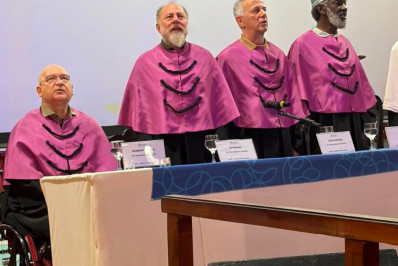 Paralamas do Sucesso recebe título de Doutor Honoris Causa da UFRRJ