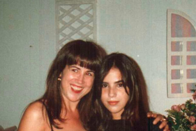 Wanessa Camargo resgata fotos antigas no aniversário da mãe