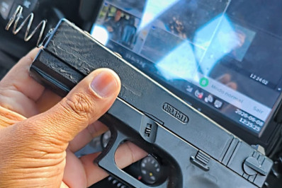 Homem é preso por roubar motoristas próximo a shopping na Barra da Tijuca