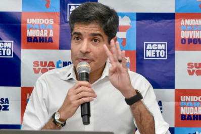 Avião com ACM Neto apresenta pane e faz pouso de emergência