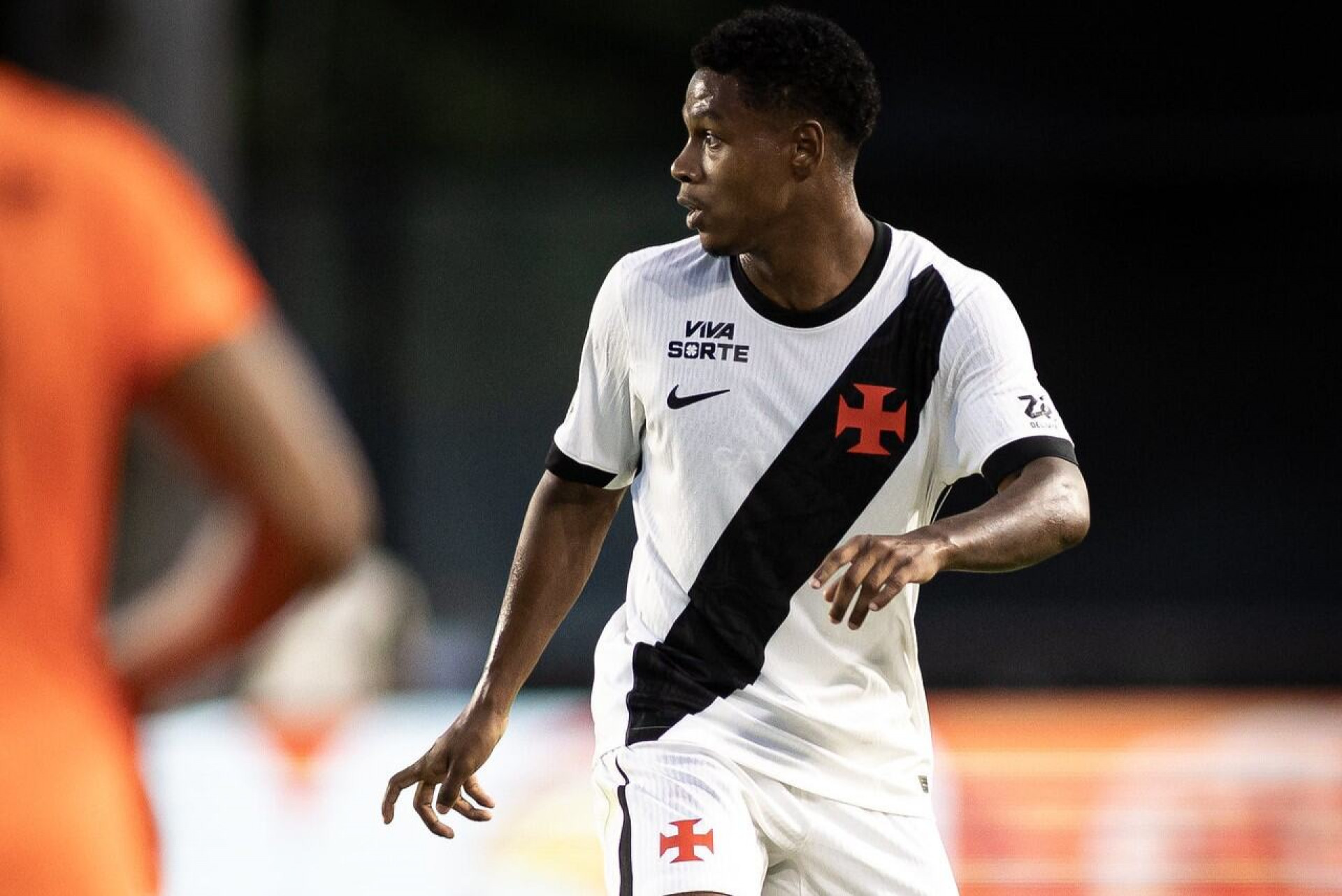 Jornal de Portugal afirma que Vasco teve oferta negada por atacante nigeriano