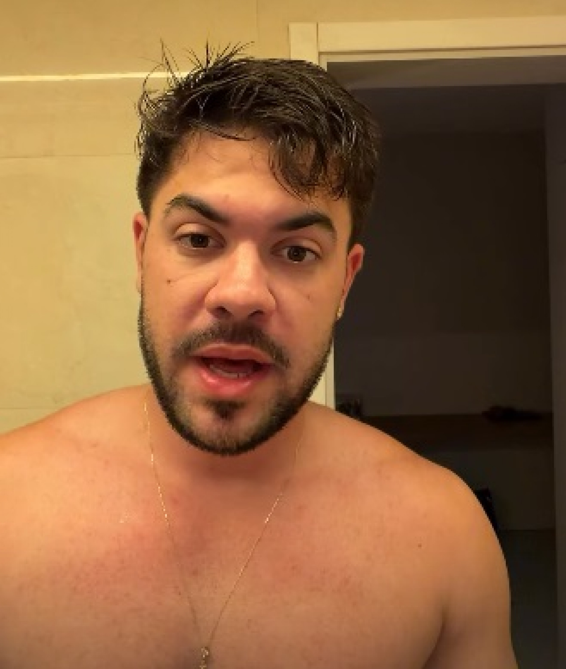 Alvaro respondeu críticas após incidente com peixe do irmão  - Reprodução/Instagram 