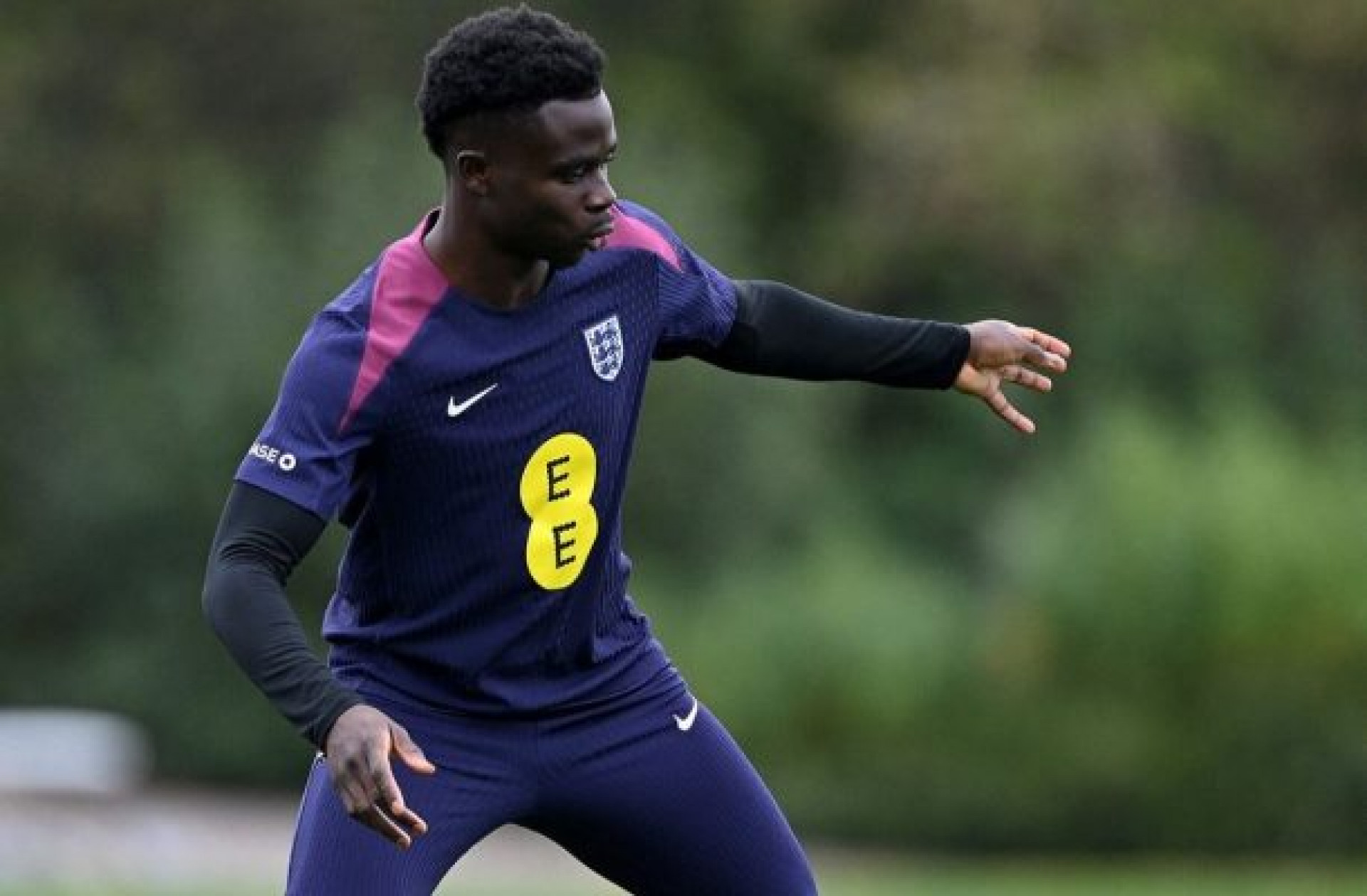 Tuchel v&ecirc; Saka como d&uacute;vida para estreia da Inglaterra na Copa