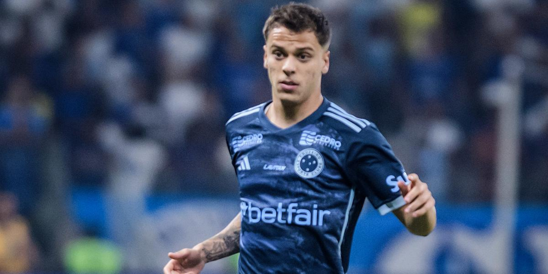 Cruzeiro encaminha venda de Vitinho ao futebol portugu&ecirc;s