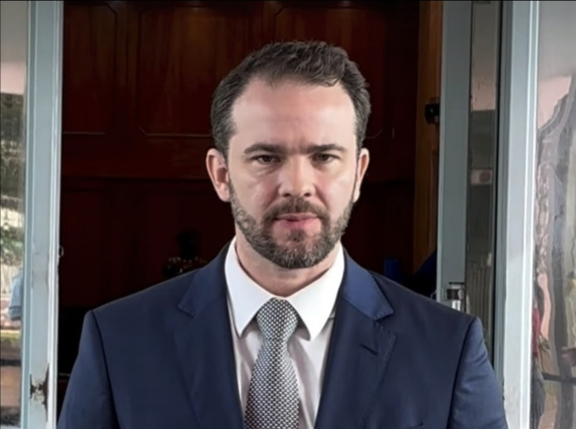 Cortes e novos recursos são prioridades
