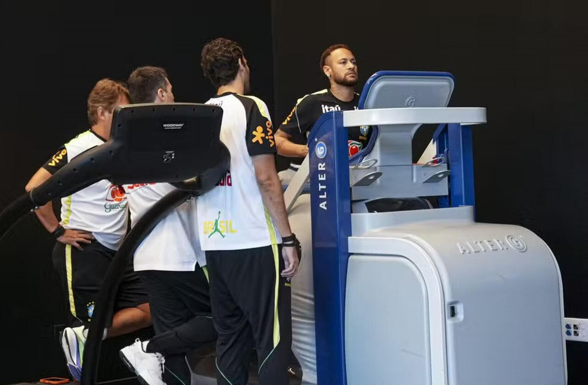 E o Neymar? Entenda o planejamento da Sele&ccedil;&atilde;o para ter o craque 100% na Copa
