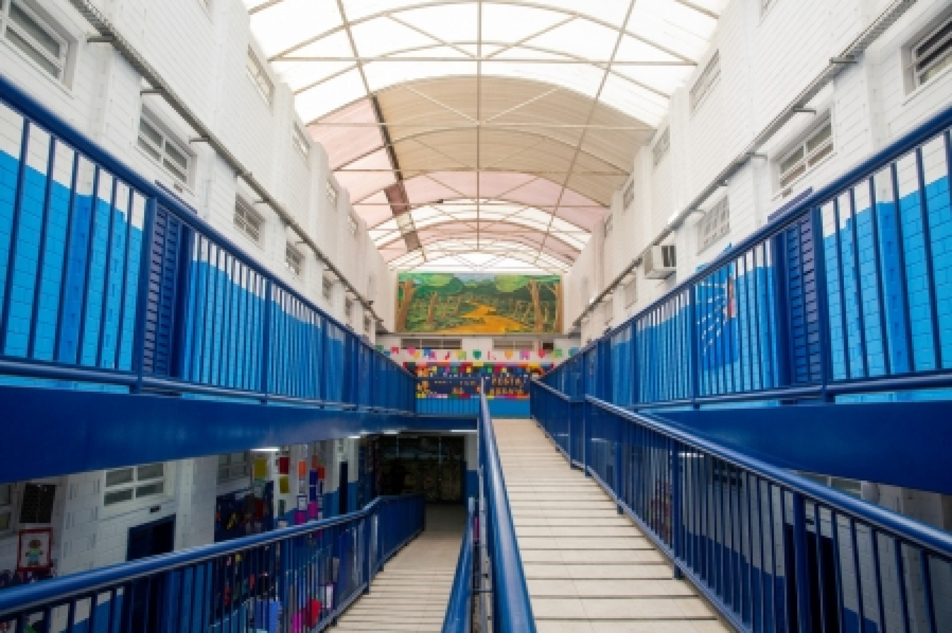 Prefeitura de Caxias entrega mais uma escola reformada