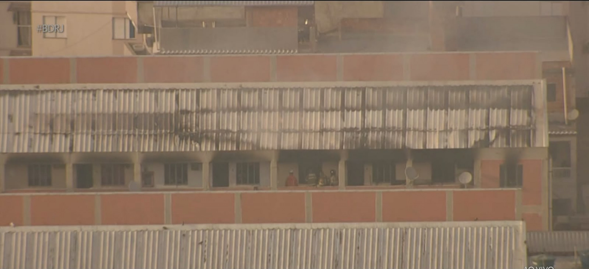 Incêndio atinge conjunto residencial na Avenida Leopoldo Bul