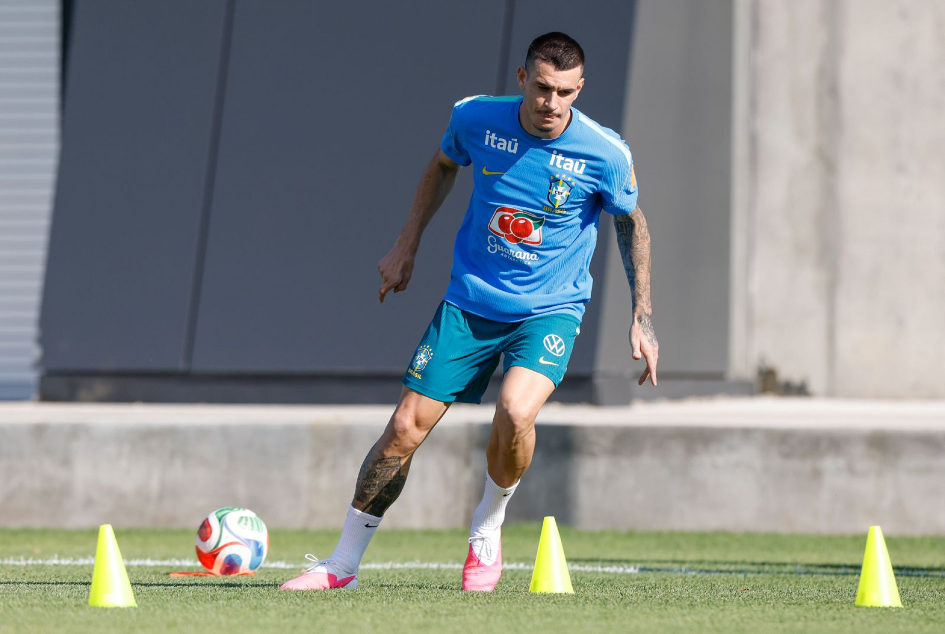 Ibañez aborda relação com Danilo, faz mistério sobre briga p