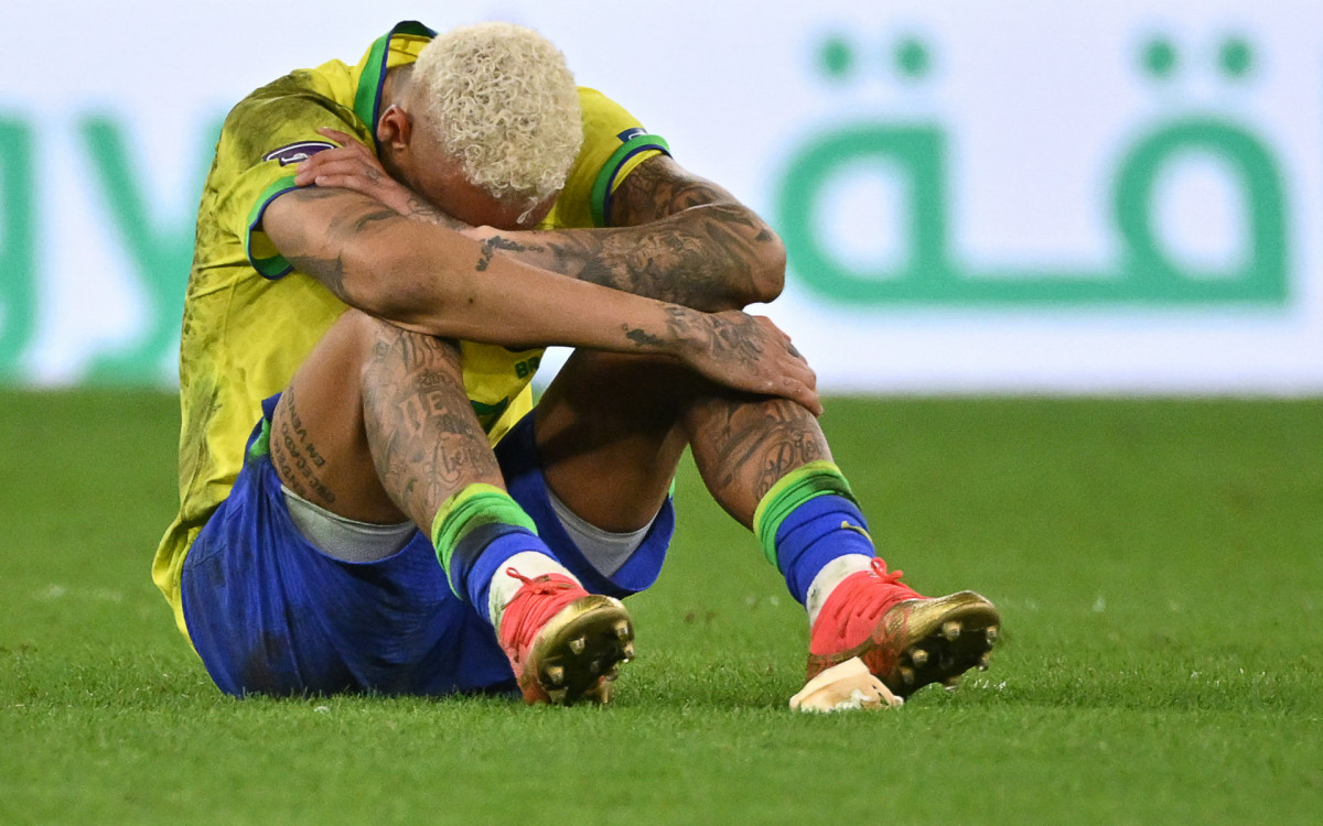 Neymar chora após eliminação para a Croácia, no Mundial de 2022