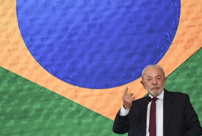 Lula diz que não aceitará últimas taxações dos EUA por respeito aos trabalhadores