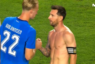 Vídeo: Messi é surpreendido com revelação de jogador da Islândia