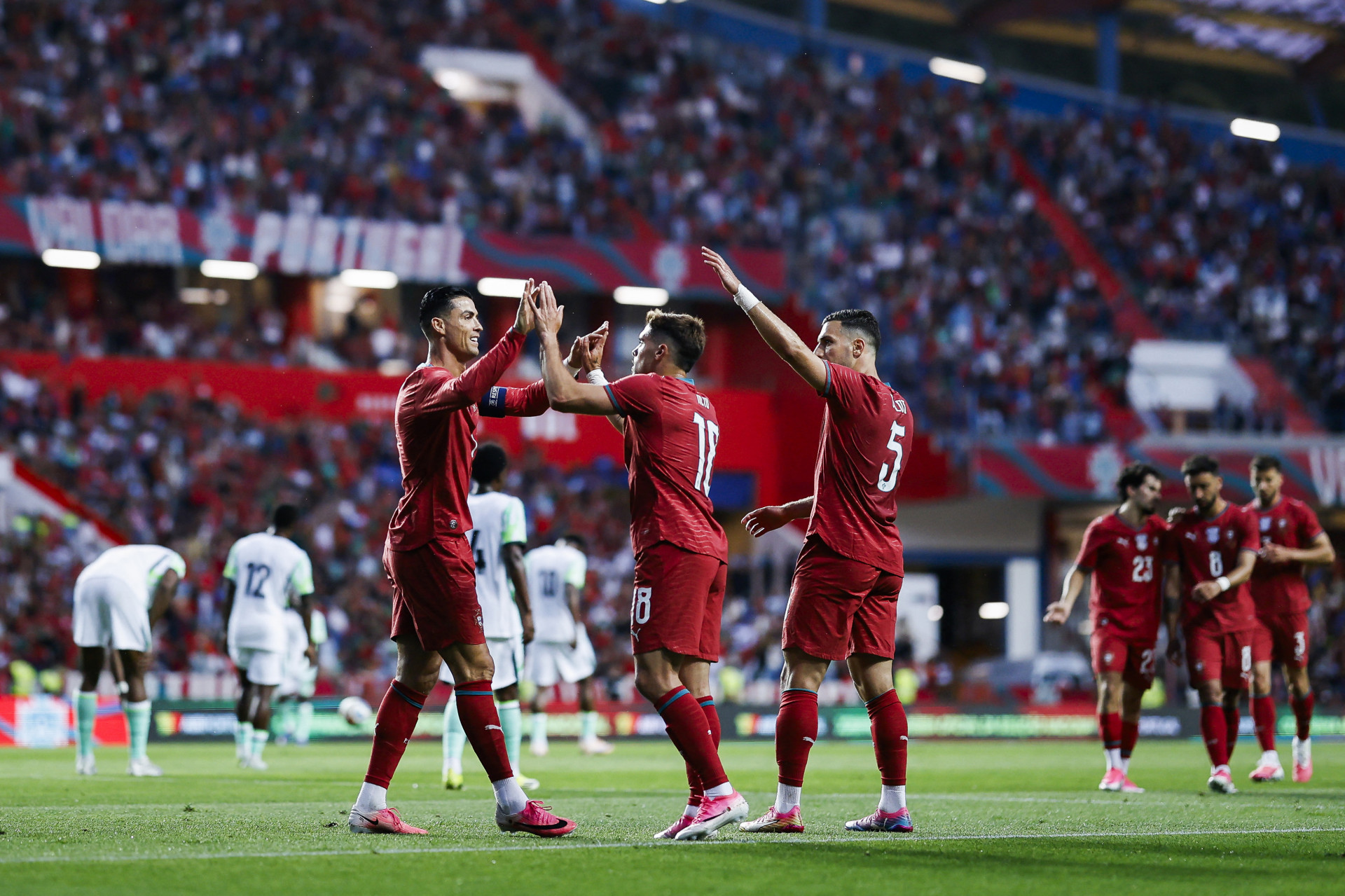 Cristiano Ronaldo perde gols, mas Portugal supera a Nigéria 