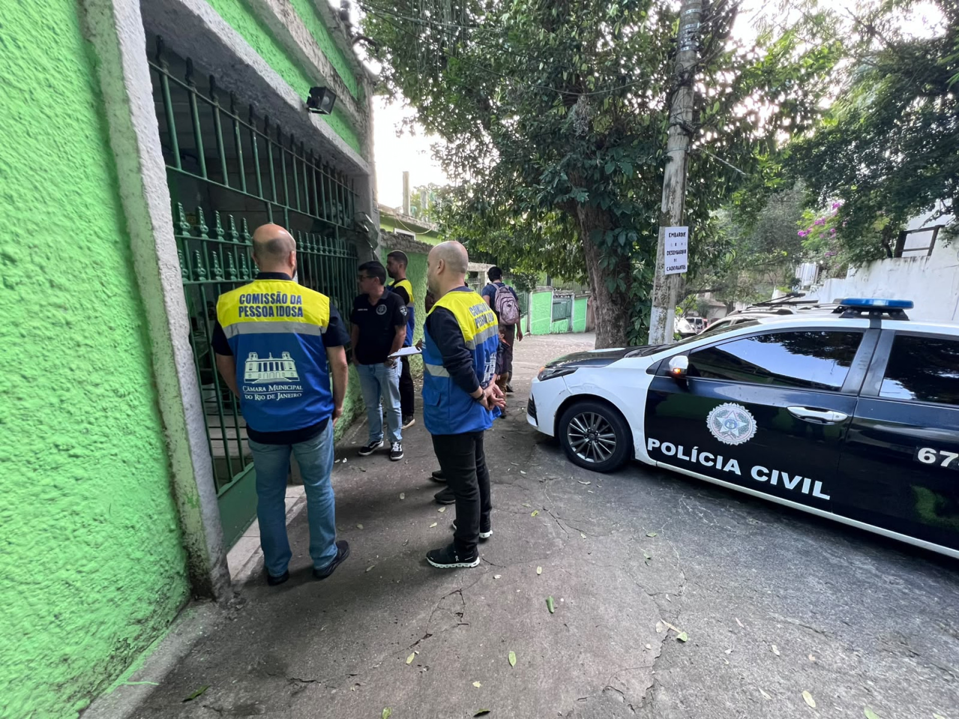 Agentes encontraram condições precárias de instalação na casa de repouso Long Age - Reprodução