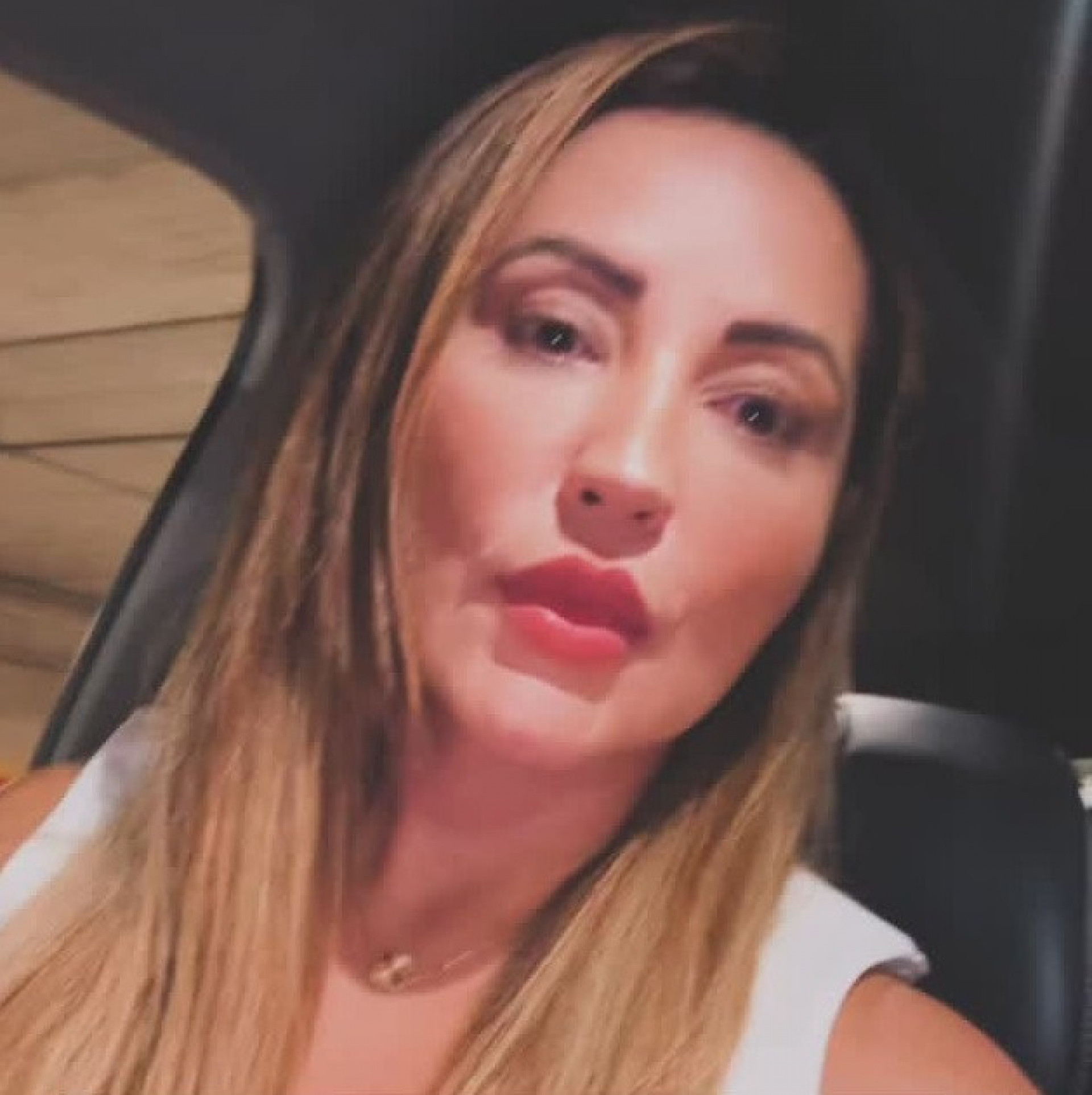 Irmã de Deolane revela reação da influenciadora após ter hab