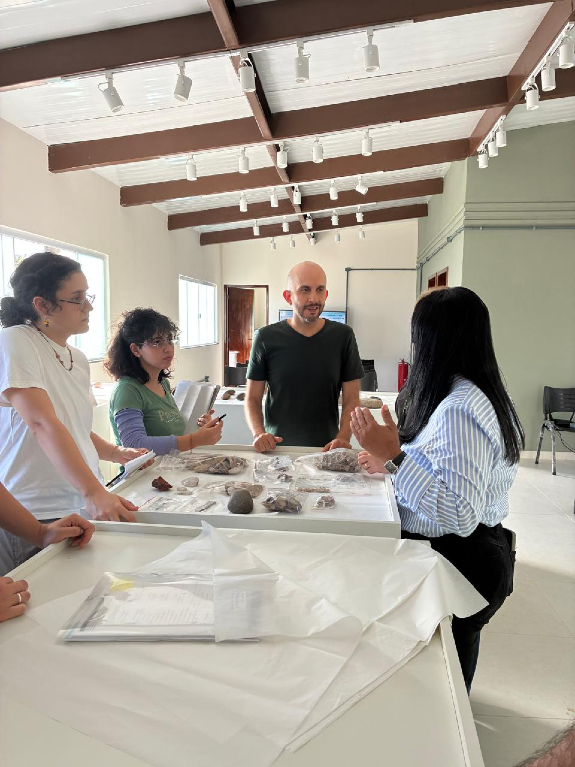 Saquarema recebeu pesquisadores para uma visita técnica ao Sítio Arqueológico do Sambaqui da Beirada - Divulgação/Prefeitura de Saquarema