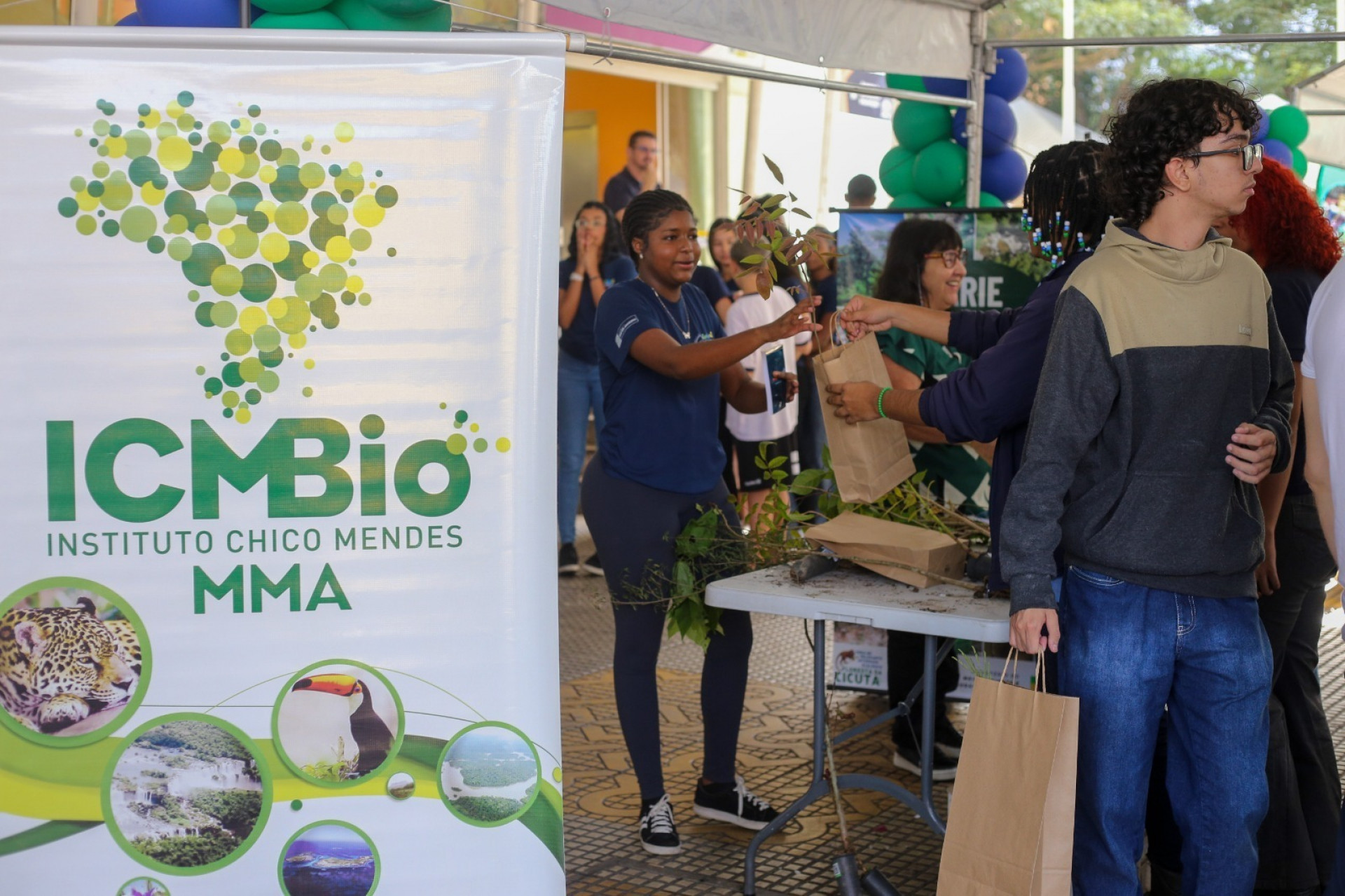 Biblioteca Municipal de Volta Redonda sedia evento sobre con