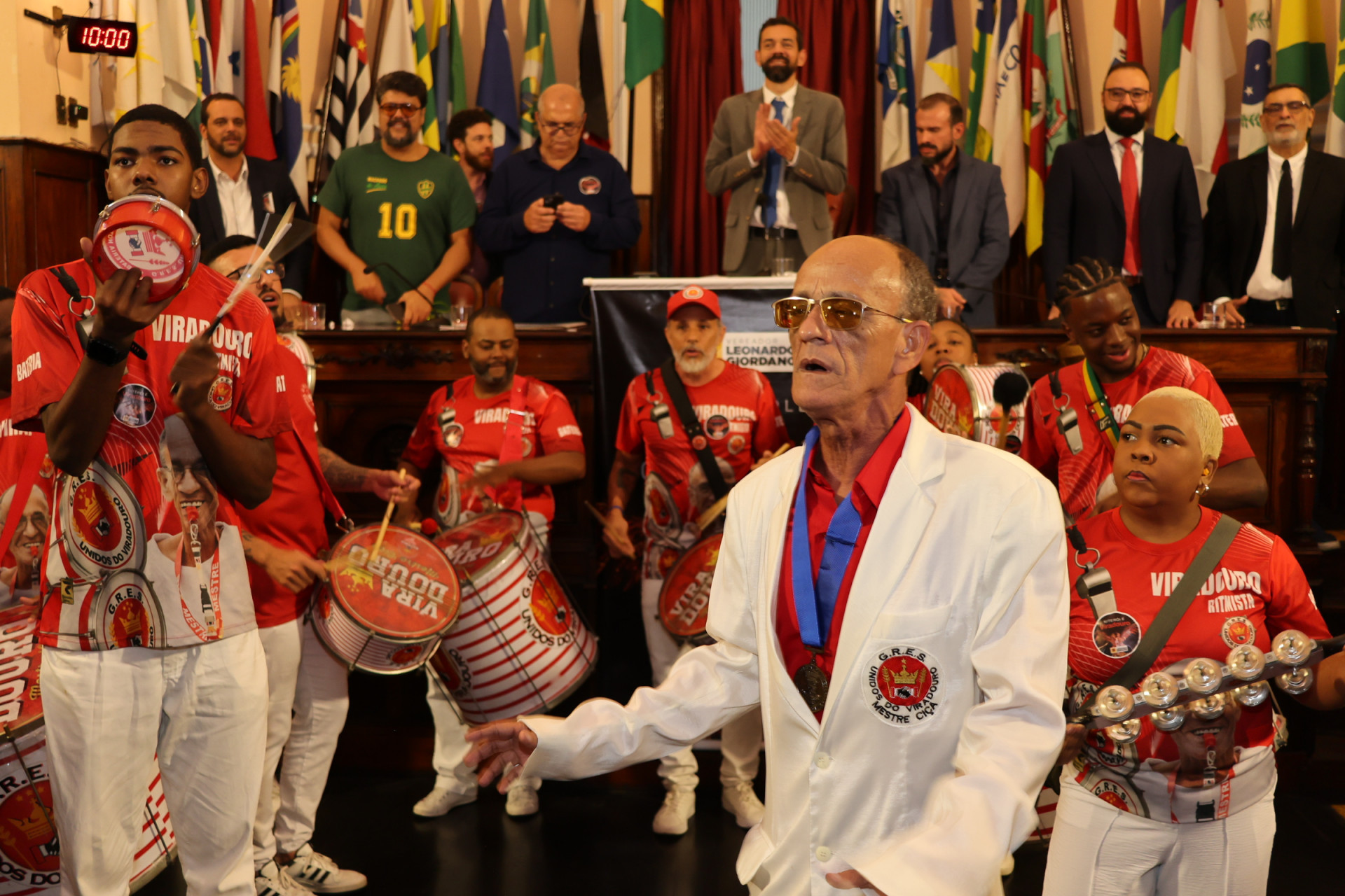 Sessão Solene na Câmara Municipal homenageia os 80 anos da V