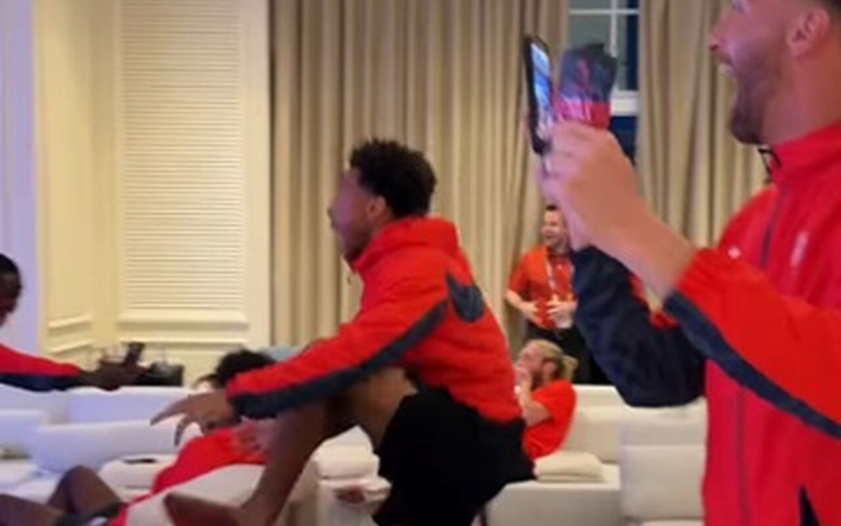 V&iacute;deo: jogadores dos EUA v&atilde;o &agrave; loucura com vit&oacute;ria &eacute;pica dos Knicks na NBA