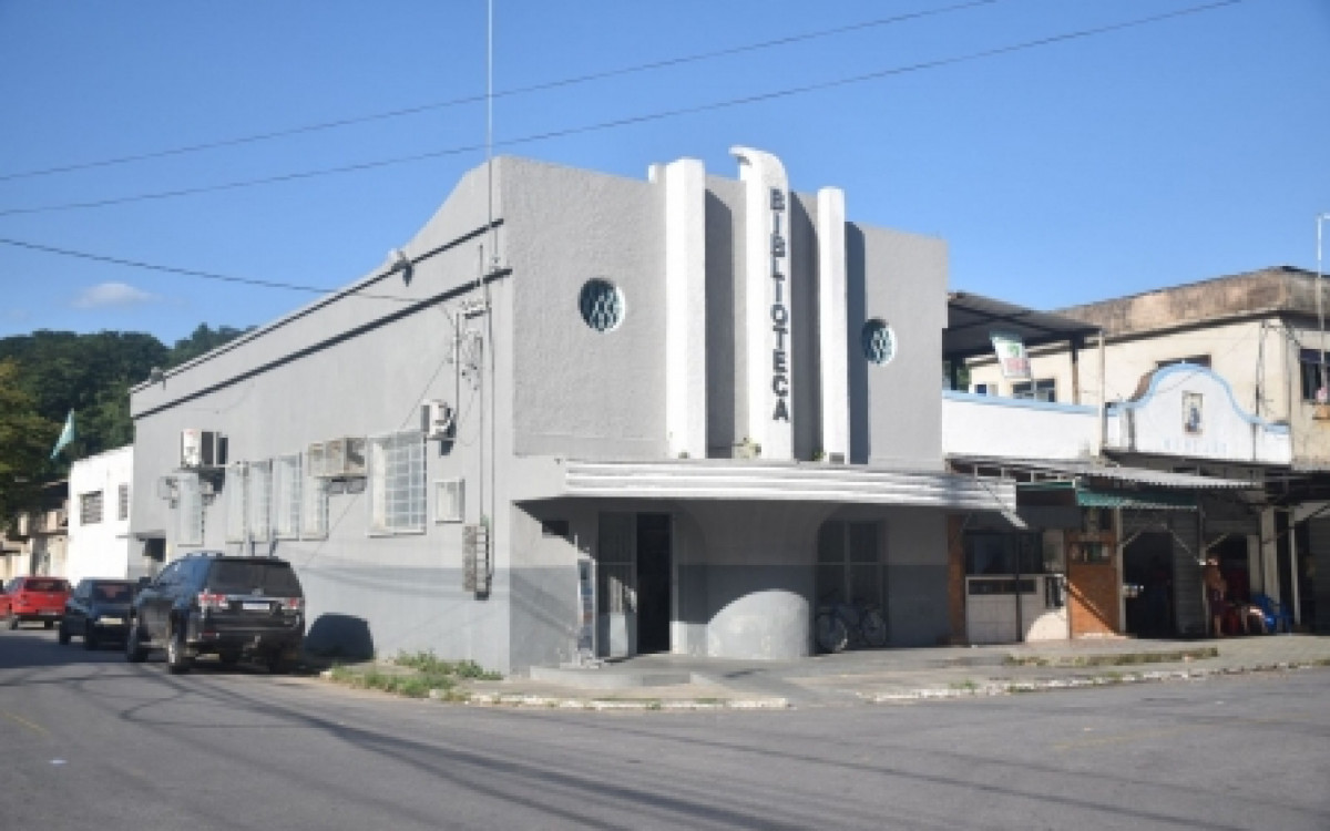 Biblioteca Pública em Xerém atrai cada mais visitantes