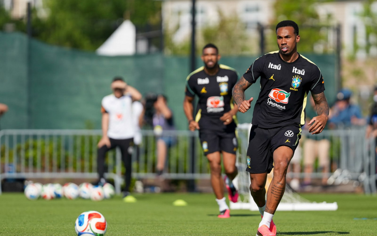 Gabriel Magalhães em treino