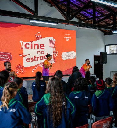 Caravana Firjan SESI Cine na Estrada leva sessões gratuitas de cinema a Porto Real