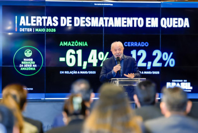 Lula recebe dados sobre redução de desmatamento e diz: 'vou mandar para os EUA'