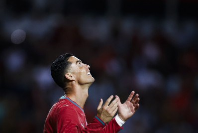 Companhia aérea cutuca Cristiano Ronaldo depois de amistoso